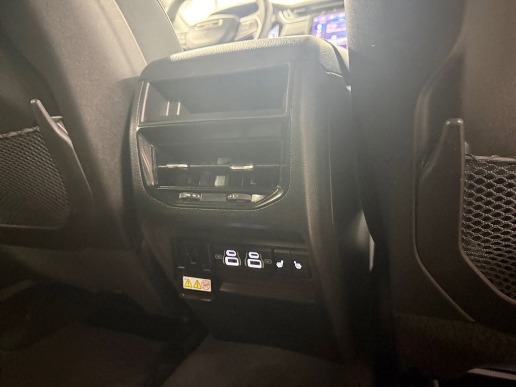 2023 Jeep Grand Cherokee Limited w/Preferred Pkg
