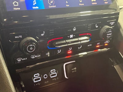 2023 Jeep Grand Cherokee Limited w/Preferred Pkg