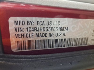 2023 Jeep Grand Cherokee Overland w/Rear Seat Video Pkg