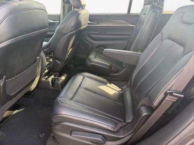 2024 Jeep Grand Cherokee L Limited Luxury Tech II w/Dual Pane Pano Roof