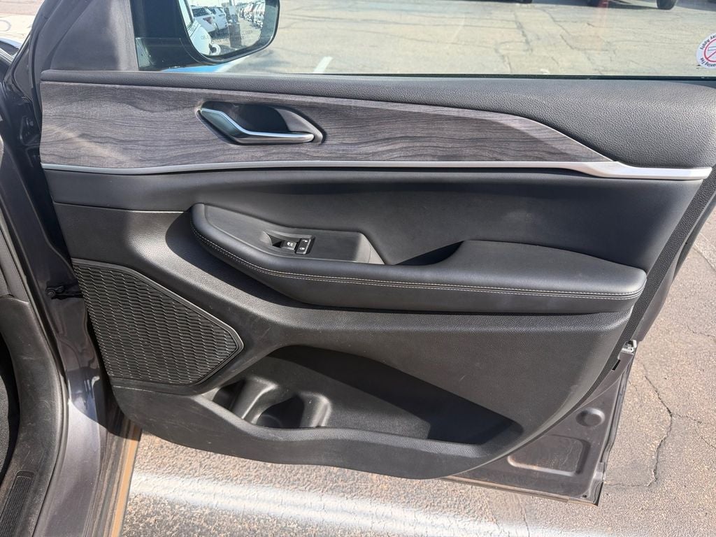 2024 Jeep Grand Cherokee L Limited Luxury Tech II w/Dual Pane Pano Roof