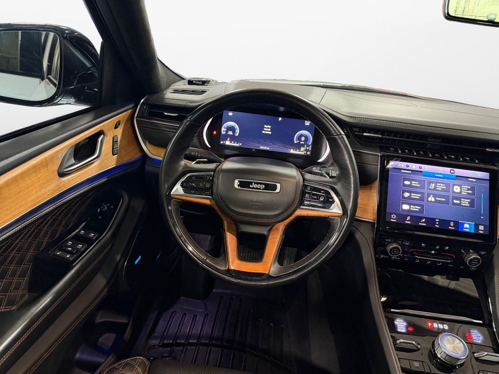 2021 Jeep Grand Cherokee L Summit w/Advanced & Luxury Tech Pkgs