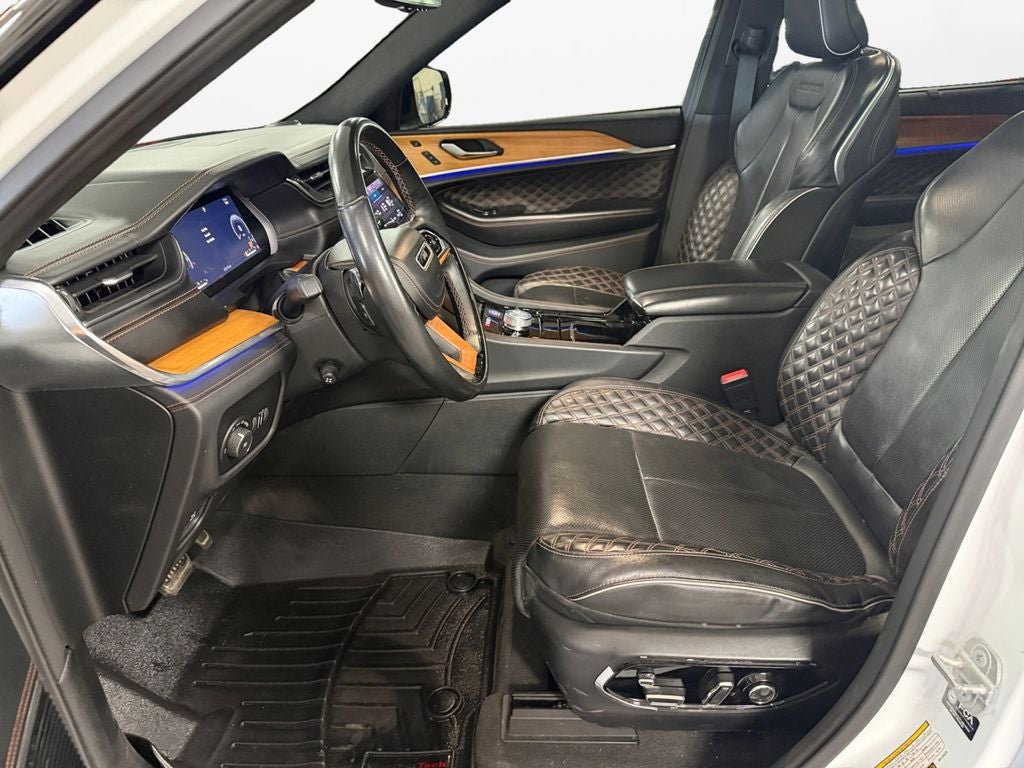 2021 Jeep Grand Cherokee L Summit w/Advanced & Luxury Tech Pkgs