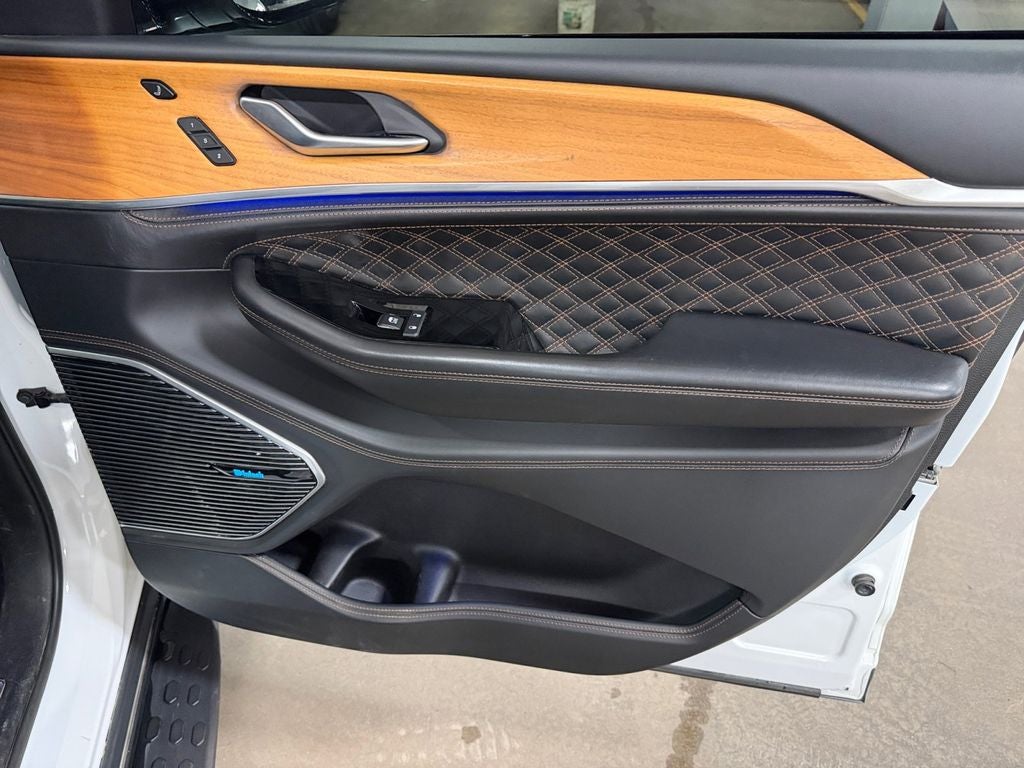 2021 Jeep Grand Cherokee L Summit w/Advanced & Luxury Tech Pkgs