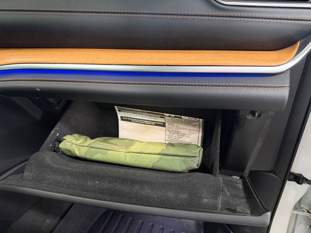 2021 Jeep Grand Cherokee L Summit w/Advanced & Luxury Tech Pkgs