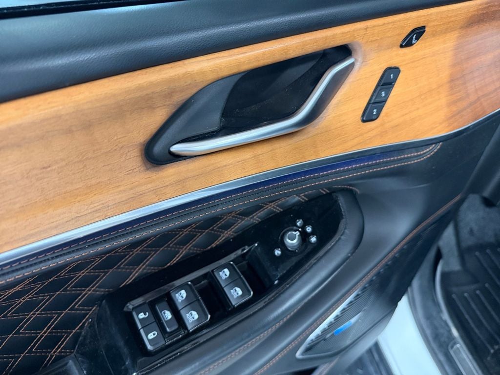 2021 Jeep Grand Cherokee L Summit w/Advanced & Luxury Tech Pkgs