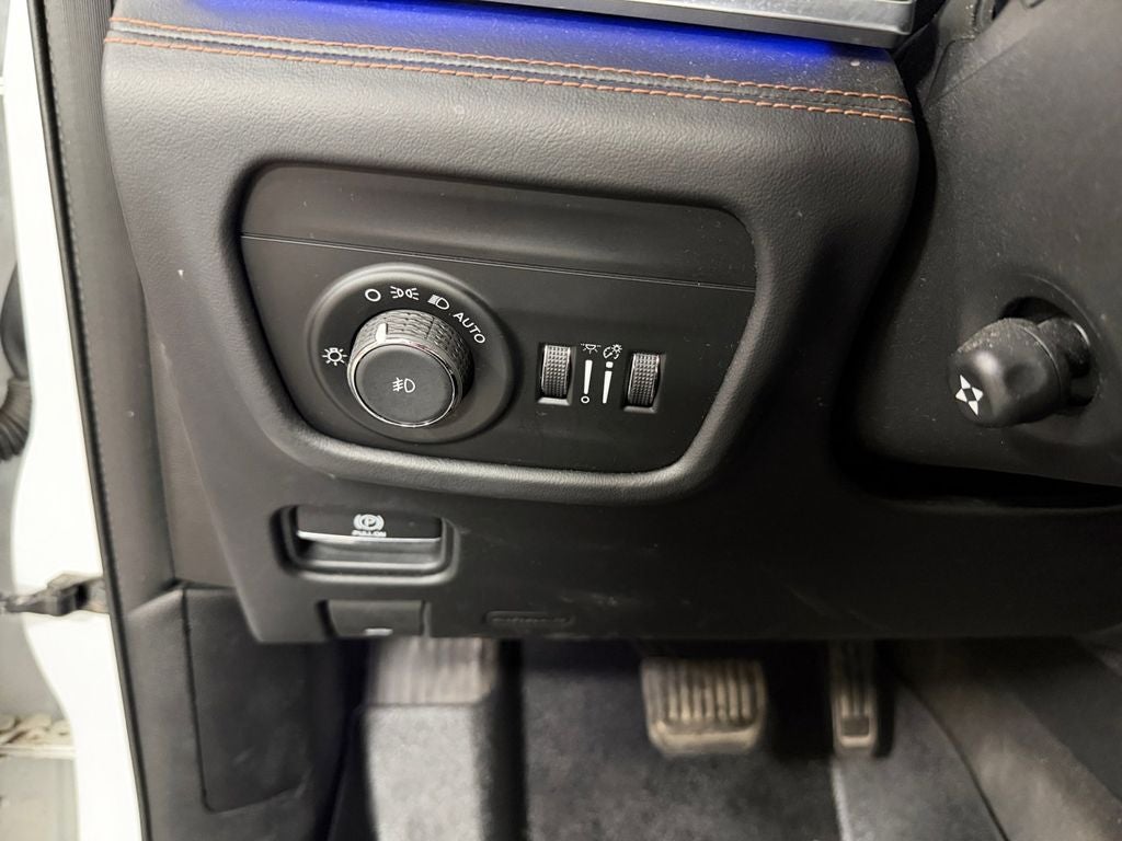 2021 Jeep Grand Cherokee L Summit w/Advanced & Luxury Tech Pkgs