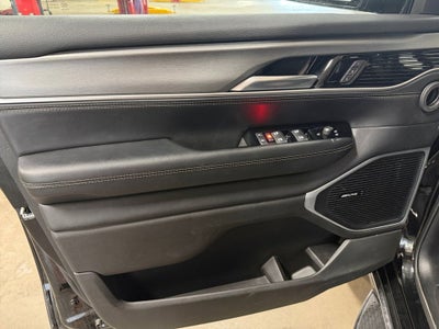2025 Jeep Wagoneer L Series III