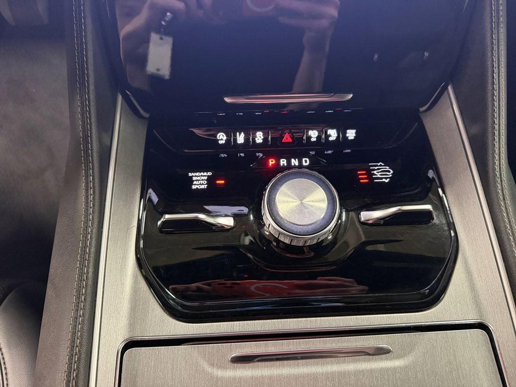 2025 Jeep Wagoneer L Series III