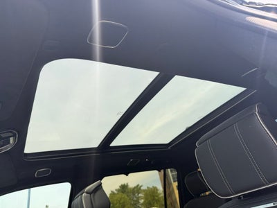 2023 Jeep Grand Wagoneer Series II w/Massaging Front Seats & 3 Panel Sun Ro