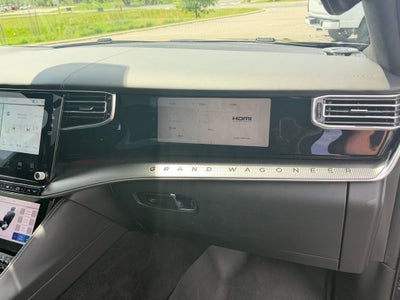 2023 Jeep Grand Wagoneer Series II w/Massaging Front Seats & 3 Panel Sun Ro