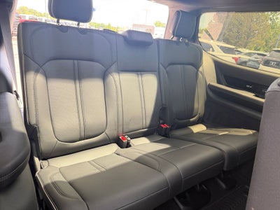 2023 Jeep Grand Wagoneer Series II w/Massaging Front Seats & 3 Panel Sun Ro