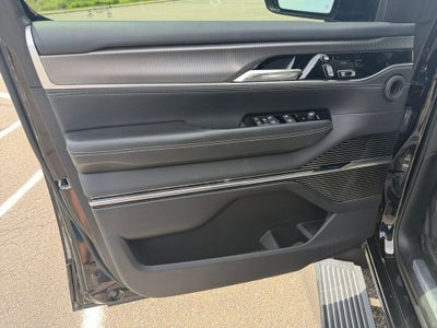 2023 Jeep Grand Wagoneer Series II w/Massaging Front Seats & 3 Panel Sun Ro