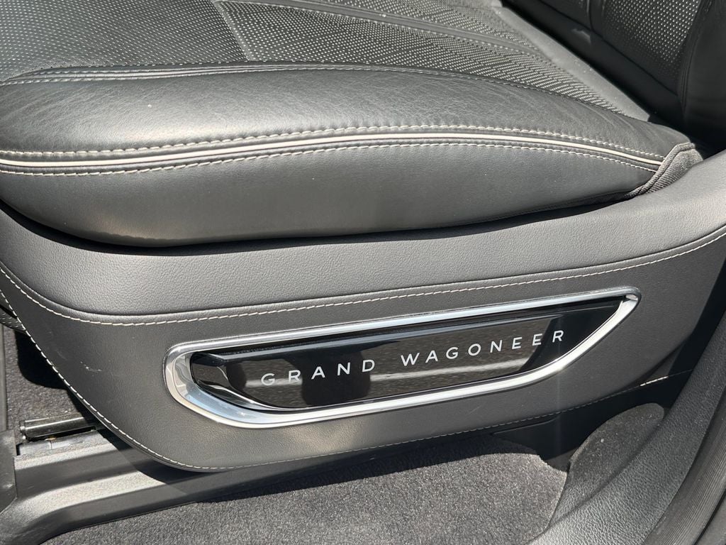 2023 Jeep Grand Wagoneer Series II w/Massaging Front Seats & 3 Panel Sun Ro