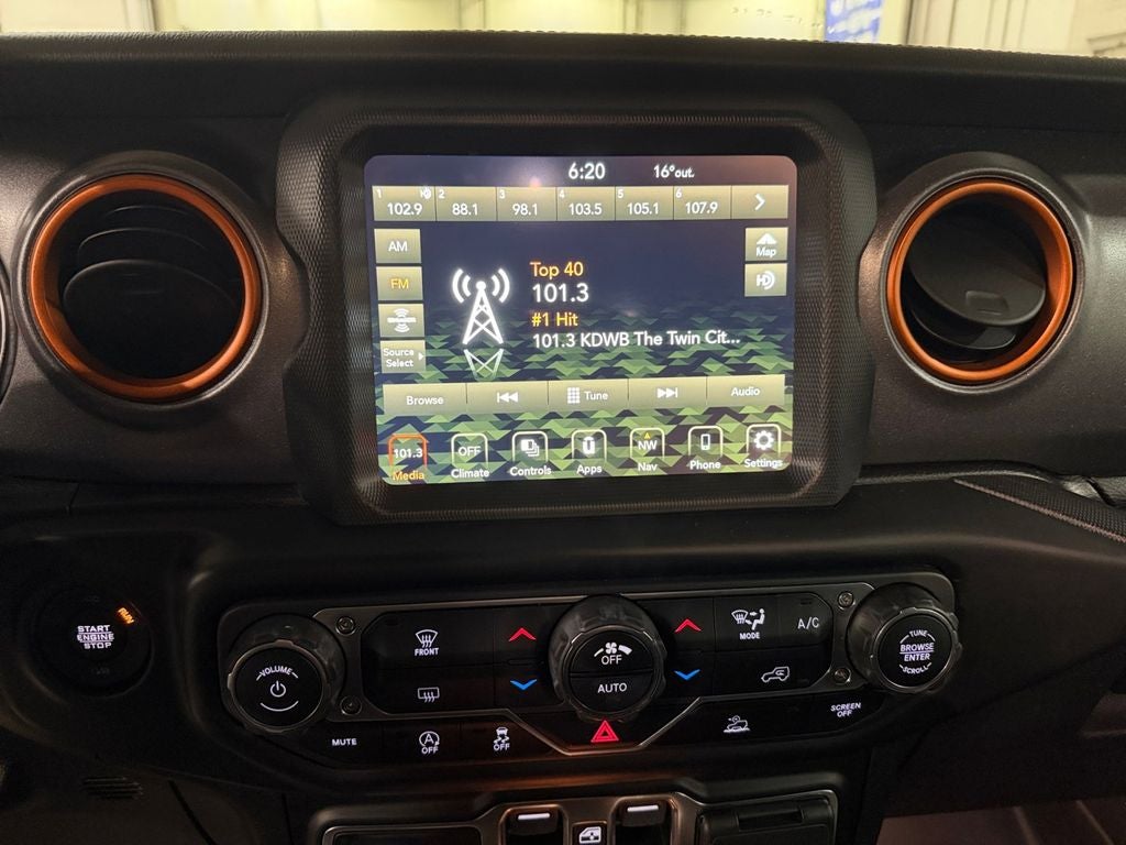 2022 Jeep Gladiator Mojave