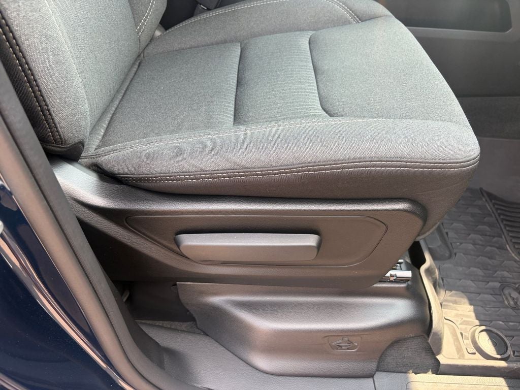 2021 RAM 1500 Big Horn/Lone Star w/Sport Appearance