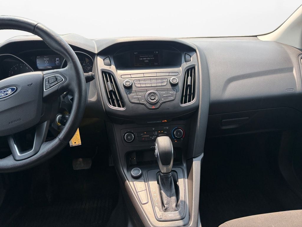 2018 Ford Focus SE w/Cold Weather Pkg