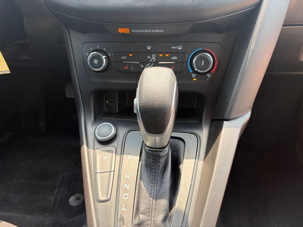 2018 Ford Focus SE w/Cold Weather Pkg