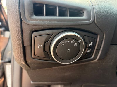 2018 Ford Focus SE w/Cold Weather Pkg