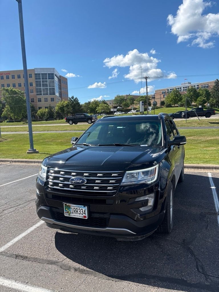 2016 Ford Explorer XLT w/Comfort & Trailer Tow Pkgs