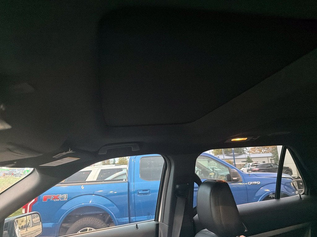 2018 Ford Explorer XLT w/Twin Panel Moon Roof
