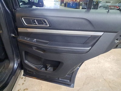 2017 Ford Explorer XLT w/Trailer & Tech Pkg