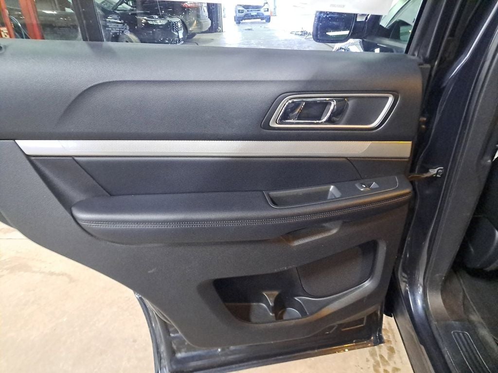 2017 Ford Explorer XLT w/Trailer & Tech Pkg