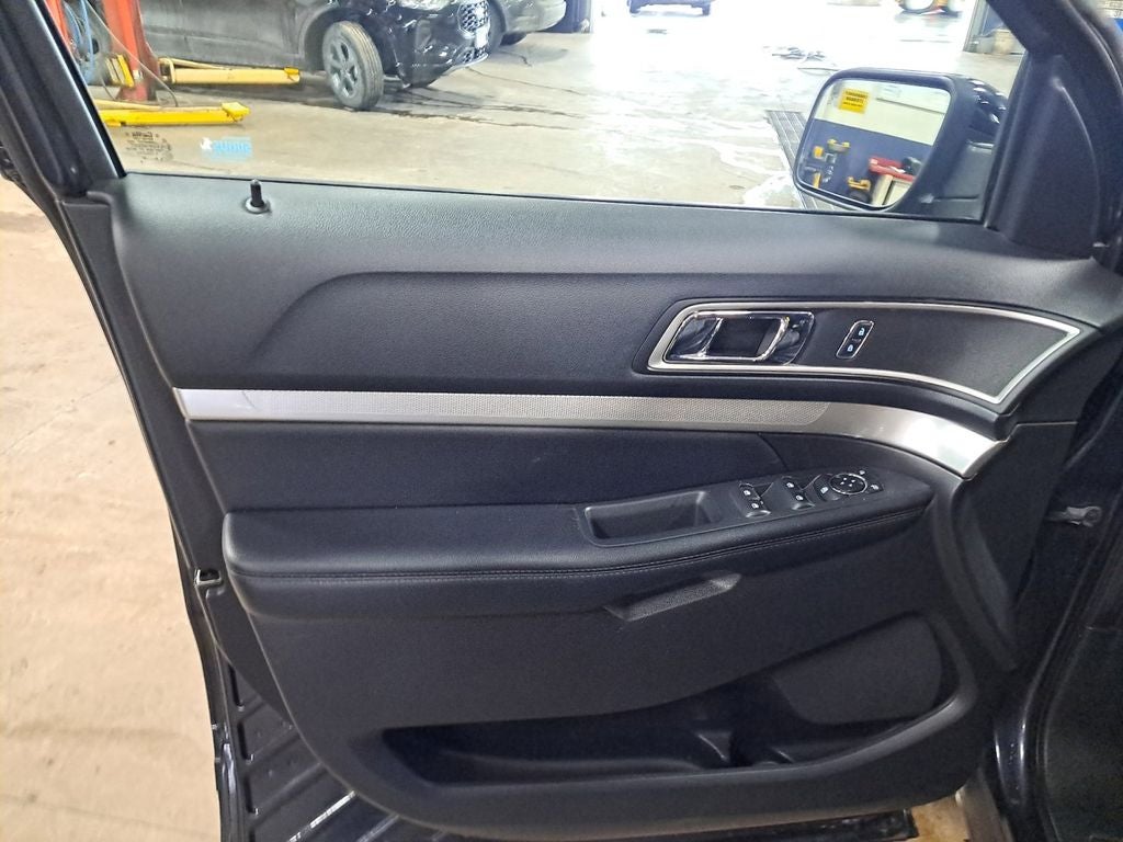 2017 Ford Explorer XLT w/Trailer & Tech Pkg