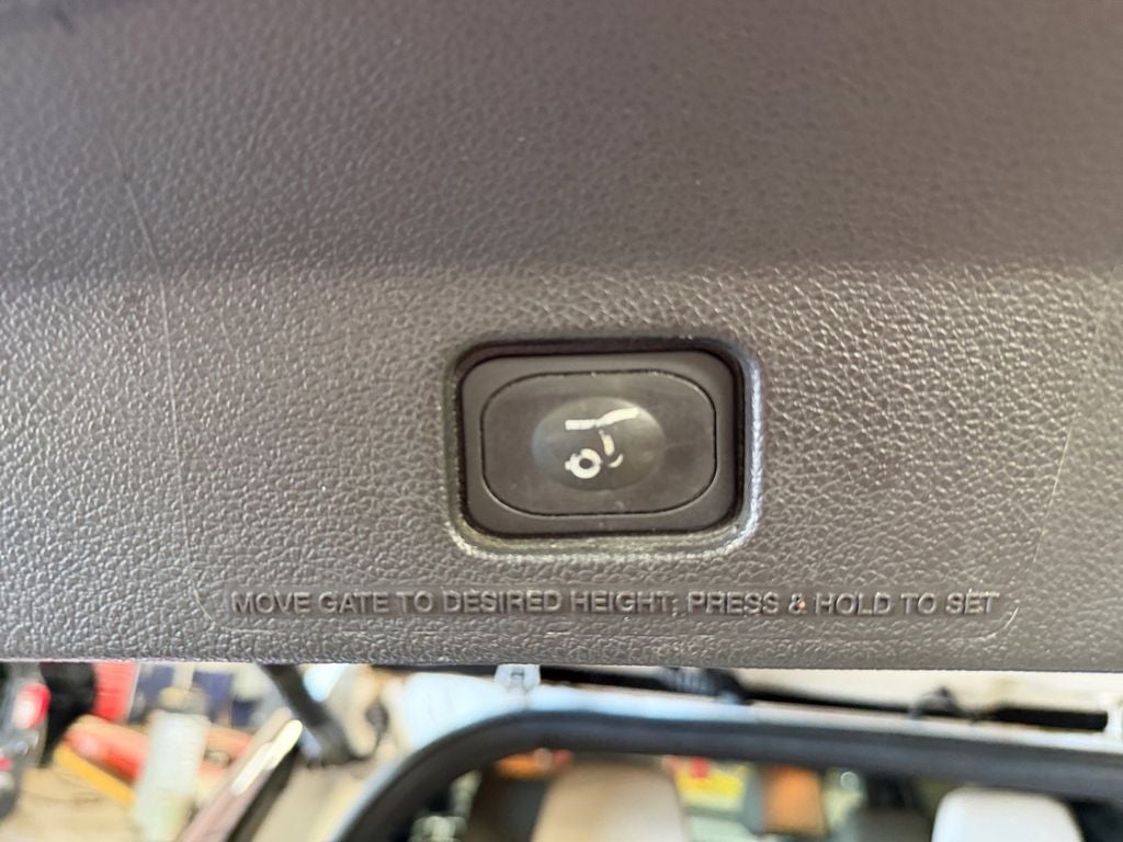 2013 Ford Explorer XLT w/Dual Panel Moonroof