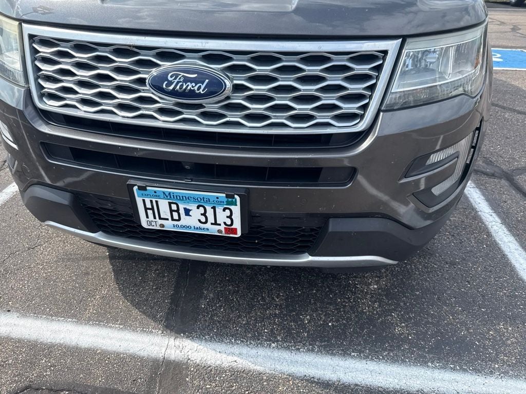 2016 Ford Explorer Platinum /Rear DVD Headrests