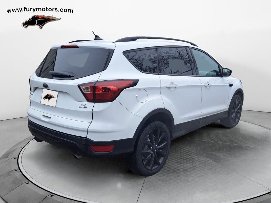 2019 Ford Escape SE w/ SE Sports Package