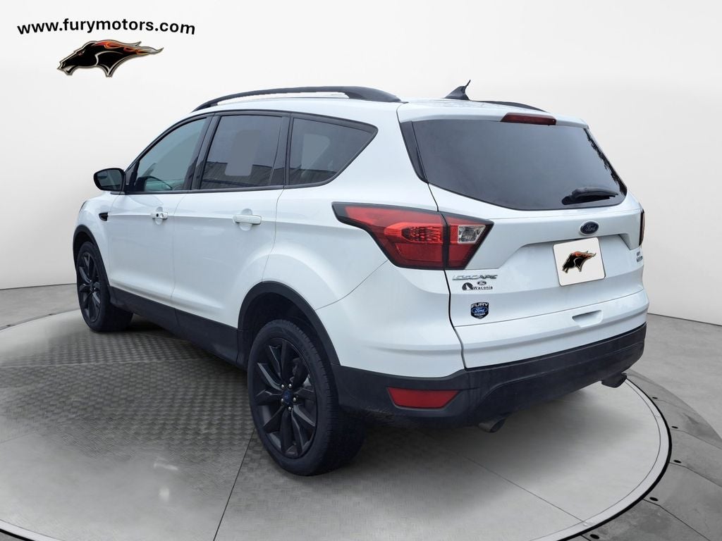 2019 Ford Escape SE w/ SE Sports Package