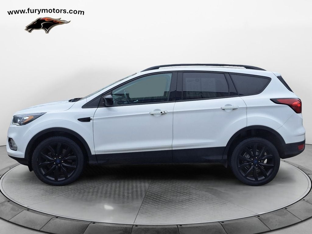 2019 Ford Escape SE w/ SE Sports Package