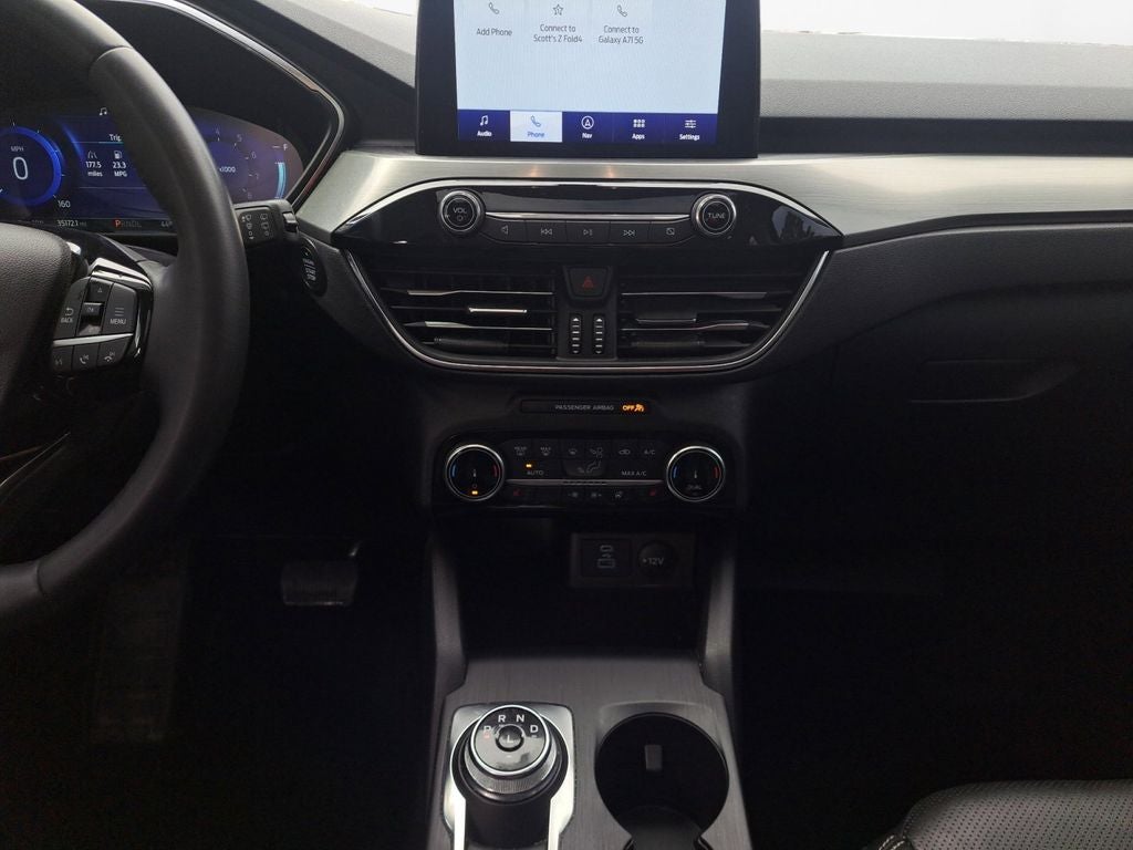 2022 Ford Escape Titanium w/Panoramic Roof