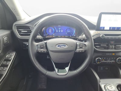 2022 Ford Escape Titanium w/Panoramic Roof