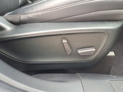 2022 Ford Escape Titanium w/Panoramic Roof