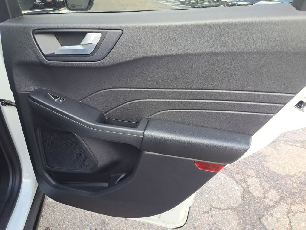 2022 Ford Escape Titanium w/Panoramic Roof