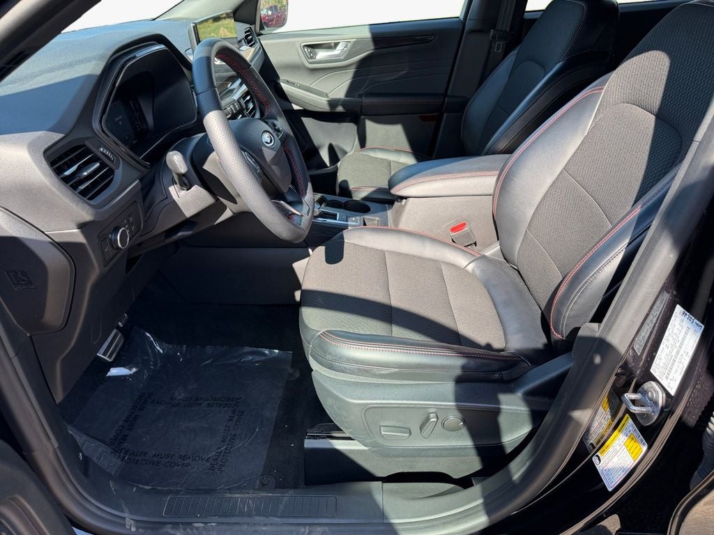 2024 Ford Escape ST-Line w/Tech Pkg