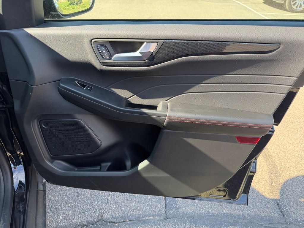 2024 Ford Escape ST-Line w/Tech Pkg