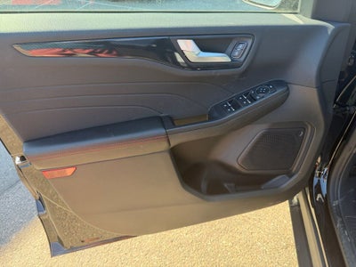 2024 Ford Escape ST-Line w/Tech Pkg