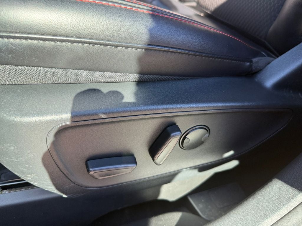 2024 Ford Escape ST-Line w/Tech Pkg