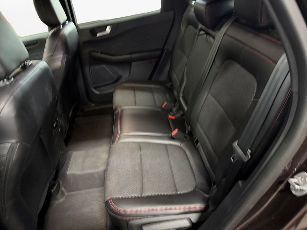 2023 Ford Escape ST-Line w/Cold Weather & Tech Pkg1