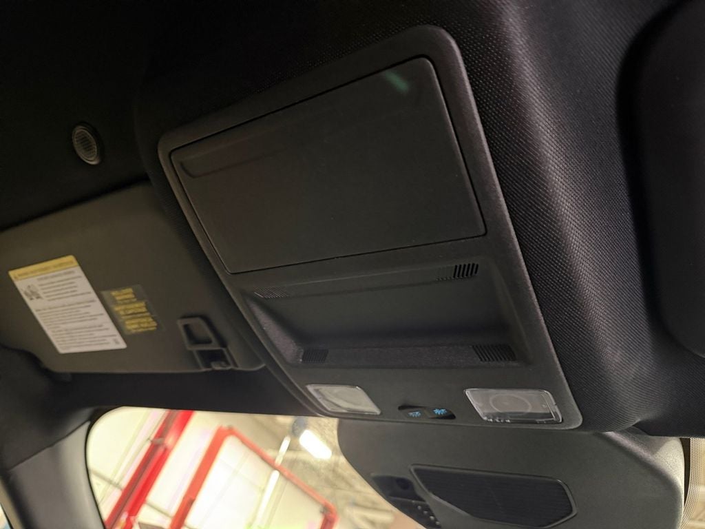 2023 Ford Escape ST-Line w/Cold Weather & Tech Pkg1