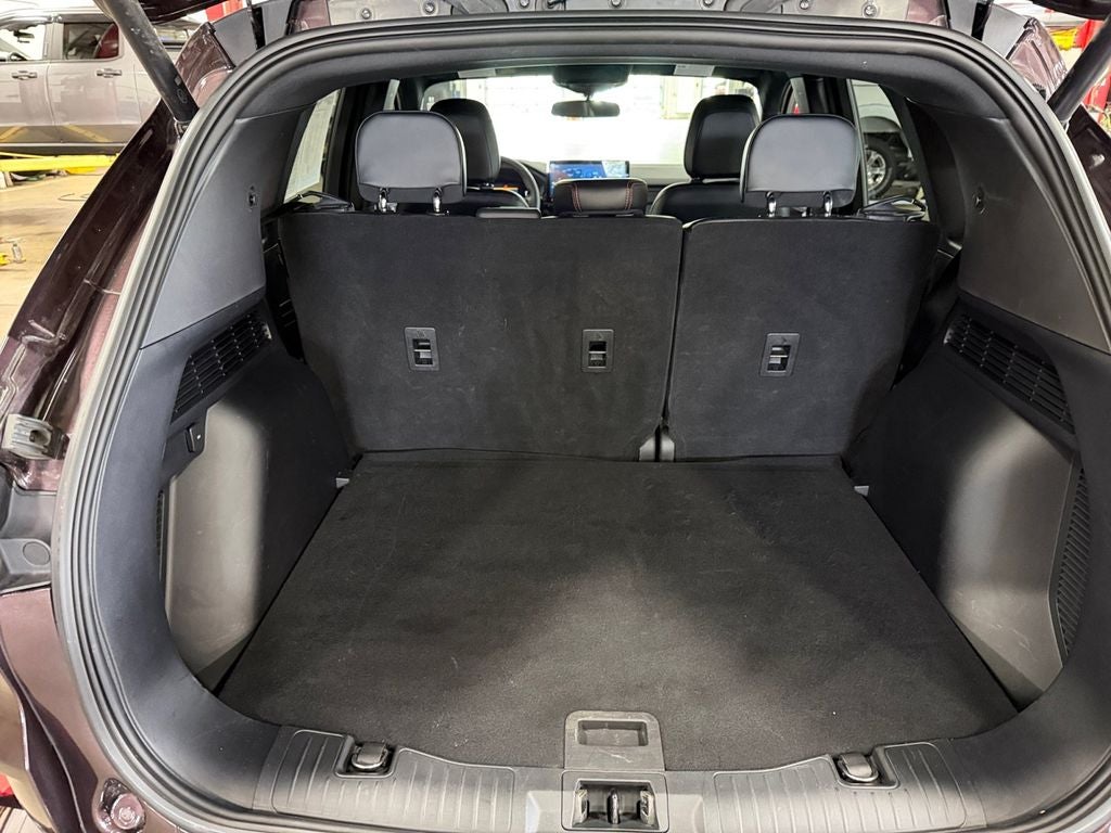 2023 Ford Escape ST-Line w/Cold Weather & Tech Pkg1