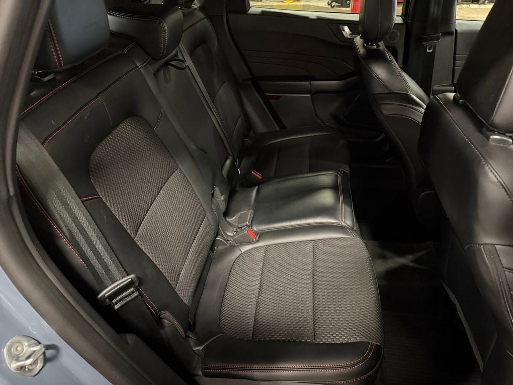 2023 Ford Escape ST-Line Select w/Tech2 Pkg