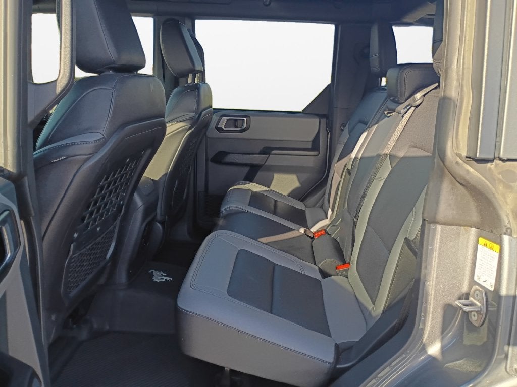 2024 Ford Bronco Big Bend Gold Certified w/Colour Molded HardTop