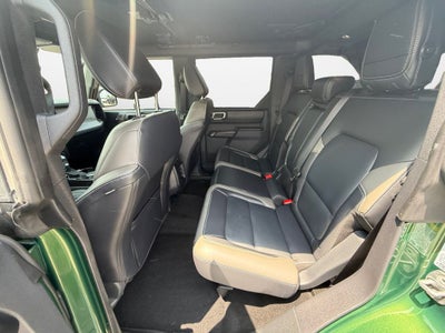 2025 Ford Bronco Outer Banks w/Black Appearance & Lux Pkgs