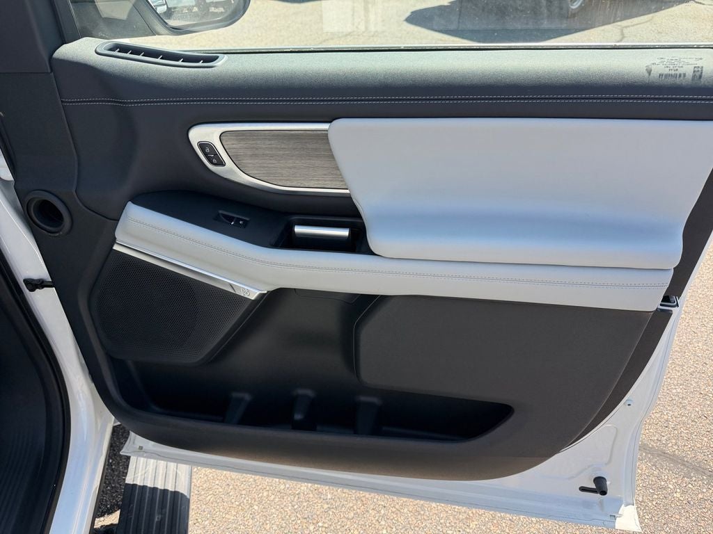 2025 Ford Expedition Max Platinum w/Drivers Package
