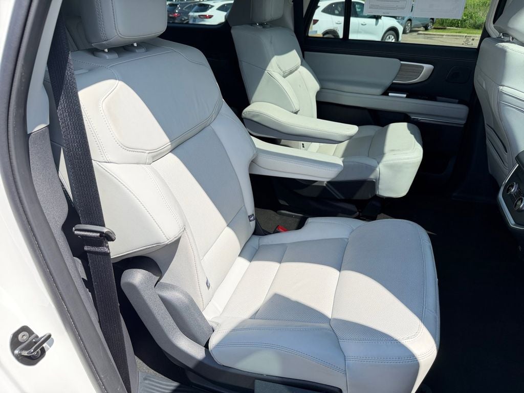2025 Ford Expedition Max Platinum w/Drivers Package
