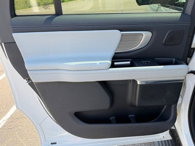 2025 Ford Expedition Max Platinum w/Drivers Package